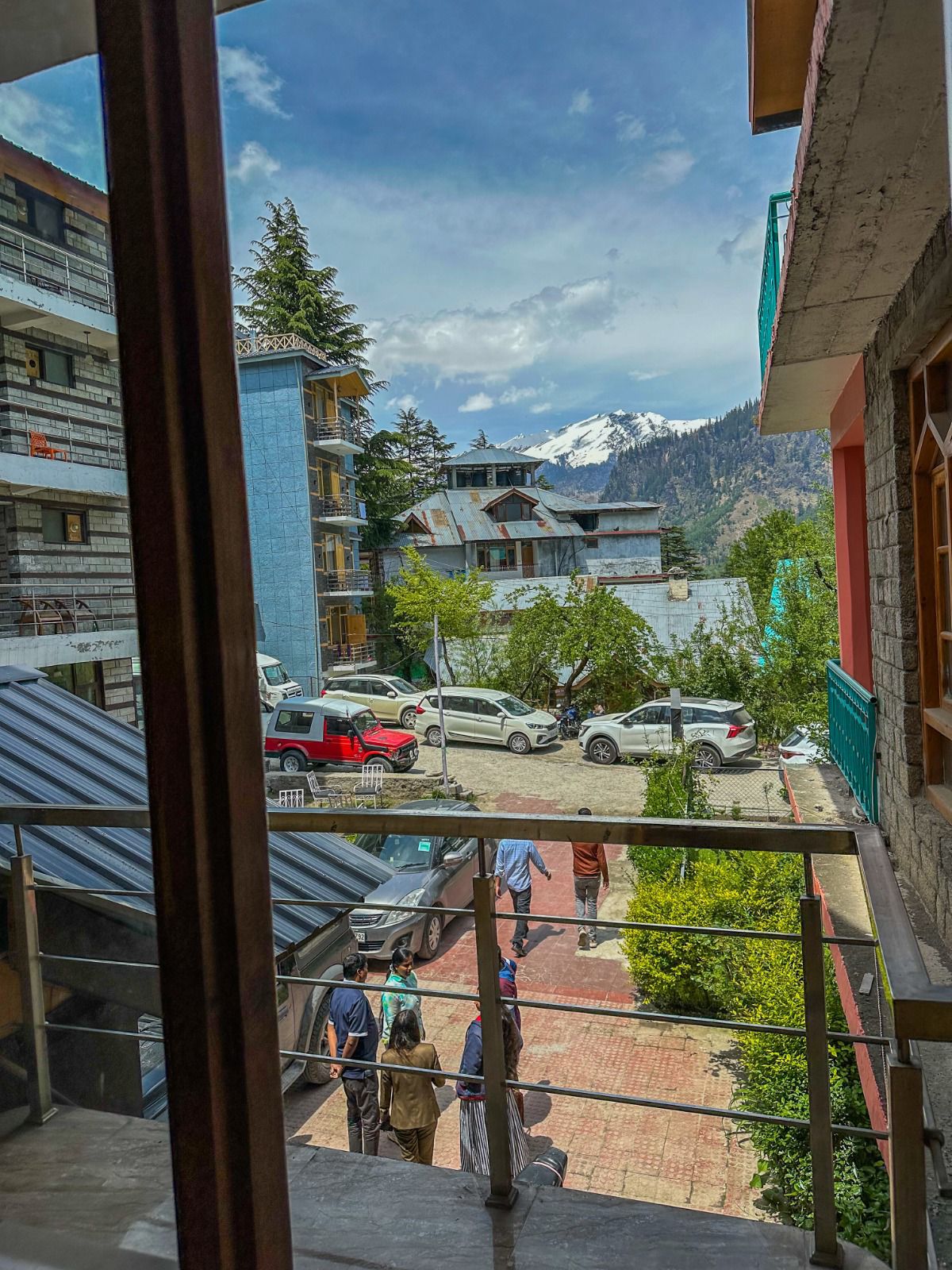 Delhi to Manali