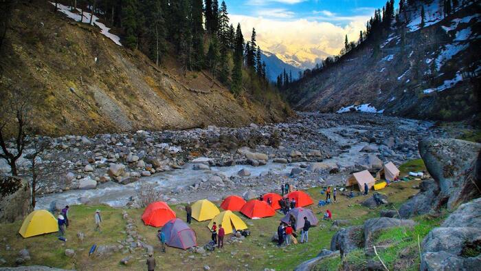 Dhundi – Bakarthach (10,800 ft)